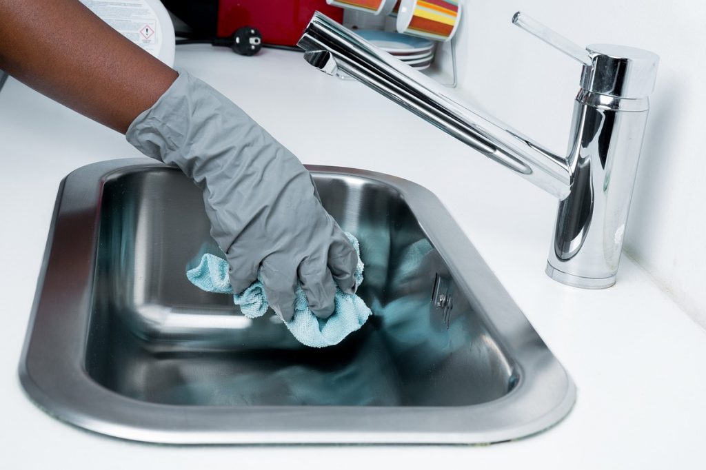 cleaning business-man cleaning the dish
